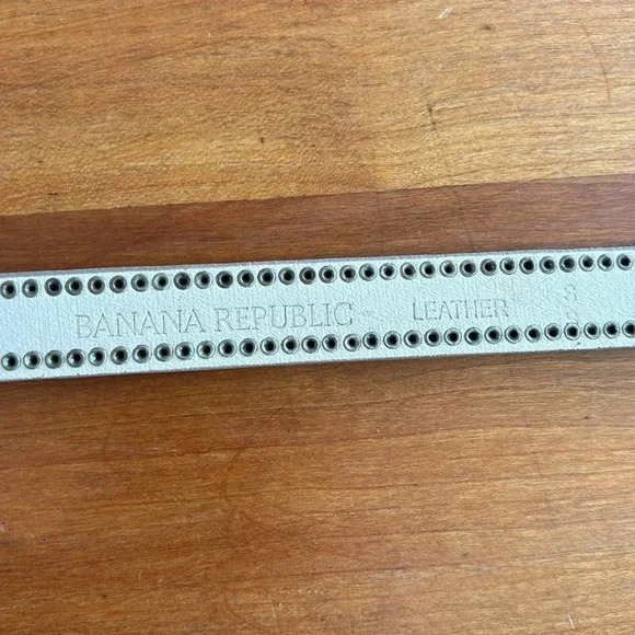 NWT BANANA REPUBLIC women’s sand suede belt size small gold oval buckle - Picture 5 of 7